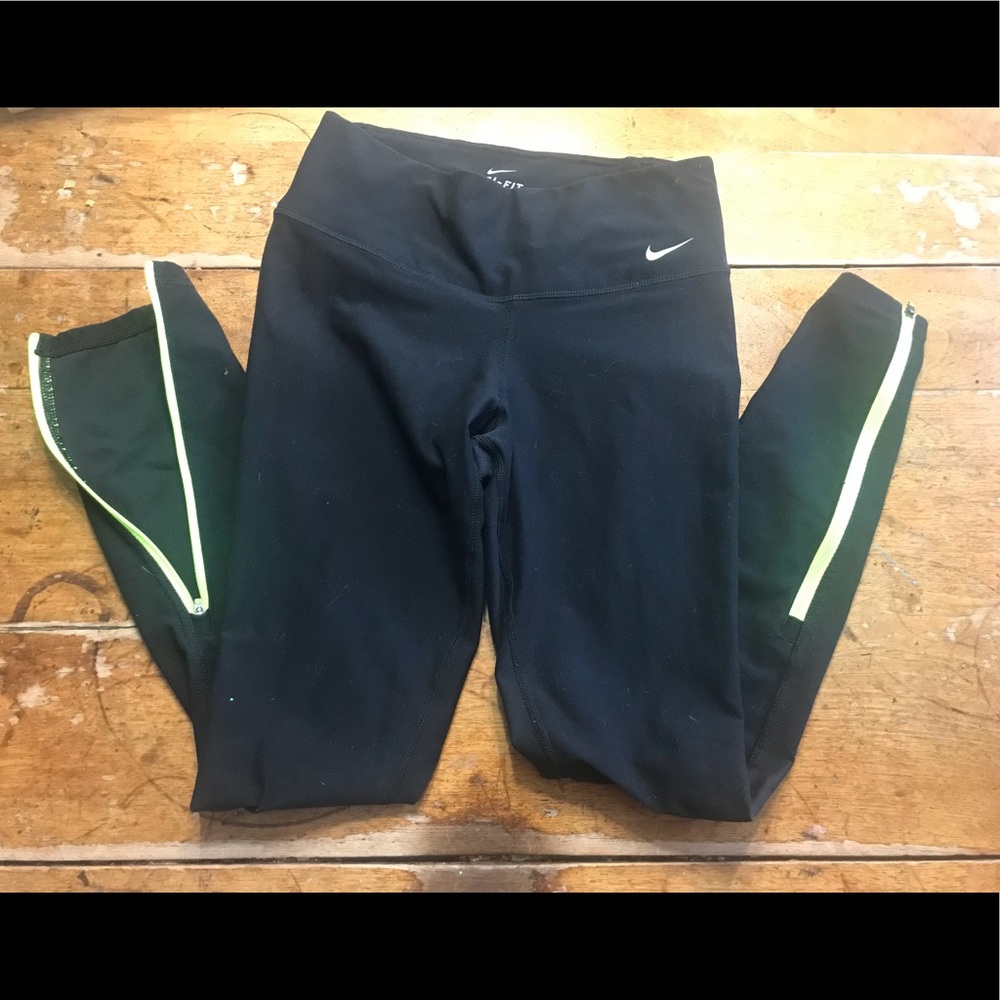Black Nike Dri-Fit Leggings with neon green Ankle Zipper women’s size (XS)